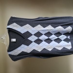 Gap grey argyle sweater vest, size medium